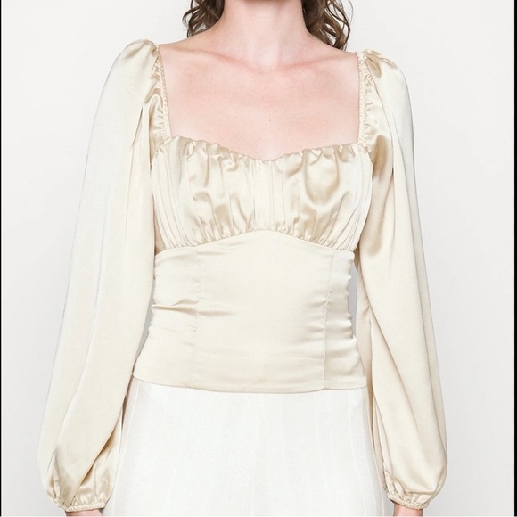 NWT Abercrombie & Fitch Cream Blouse - Picture 1 of 5